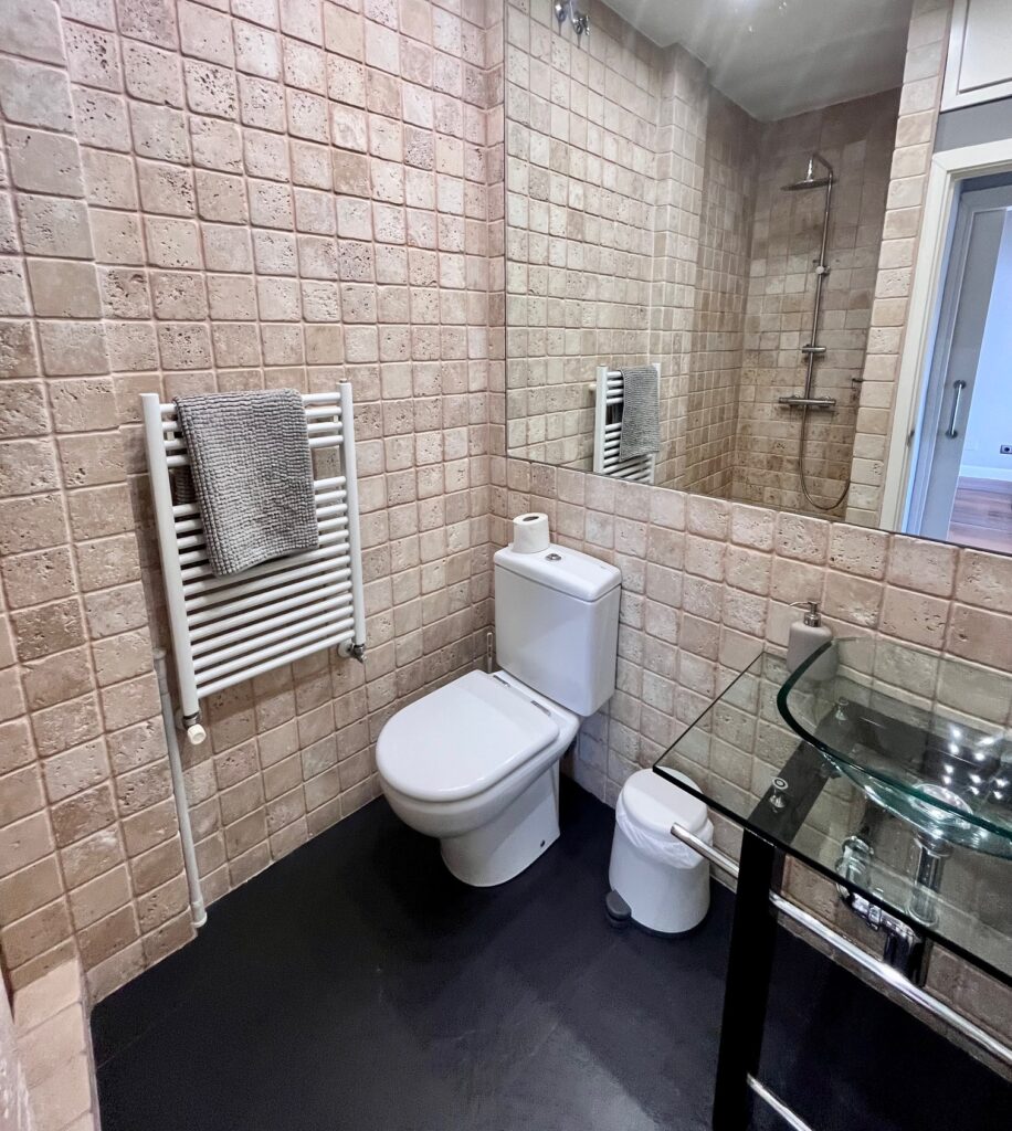 Cristobal Bordiu 41 Cuarto de baño segundo