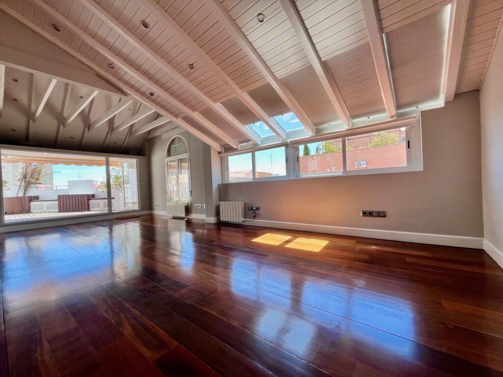 2-Cristobal-Bordiu-41-salon-1024×768