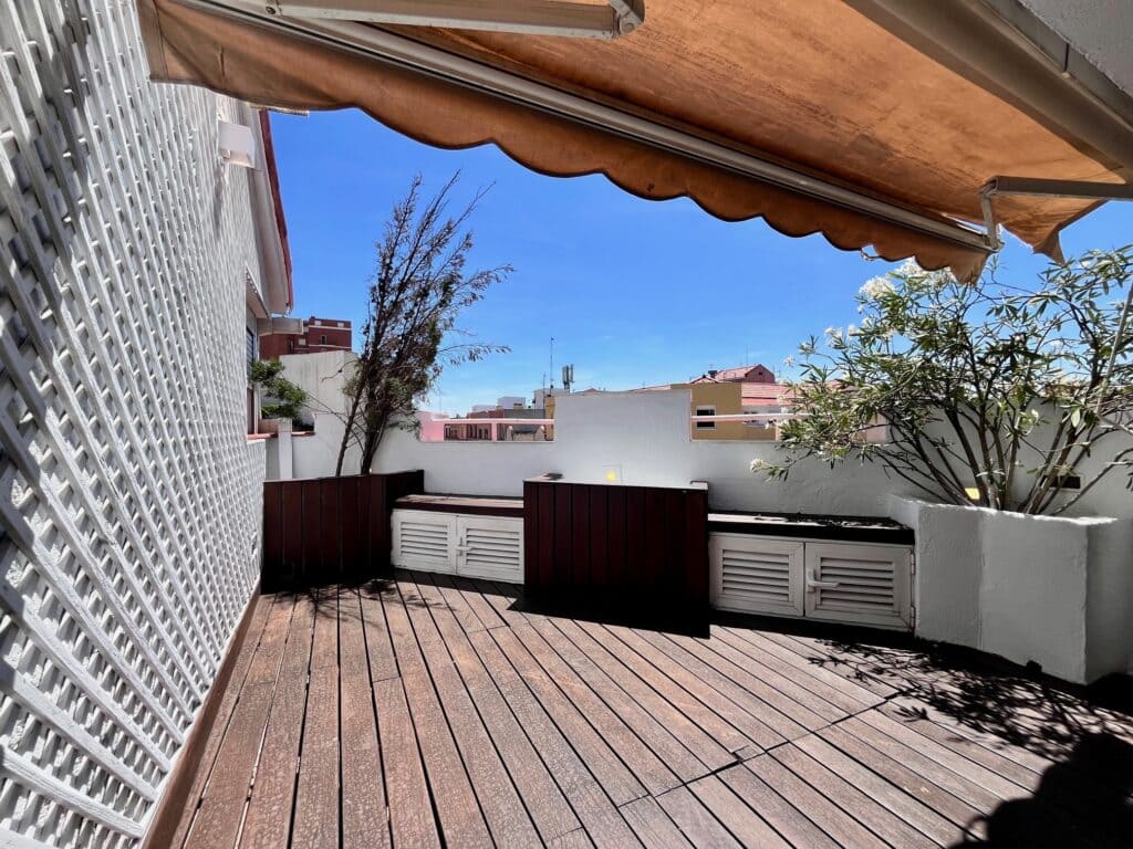 2-Cristobal-Bordiu-41-terraza-1024×768