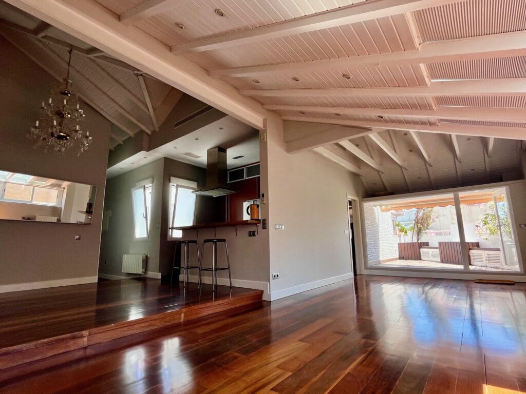 4-Cristobal-Bordiu-41-salon-1024×768